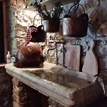 Torre Del Grifone Nel Medioevo Di Cividale Del Friuli Tatil Evi Faedis